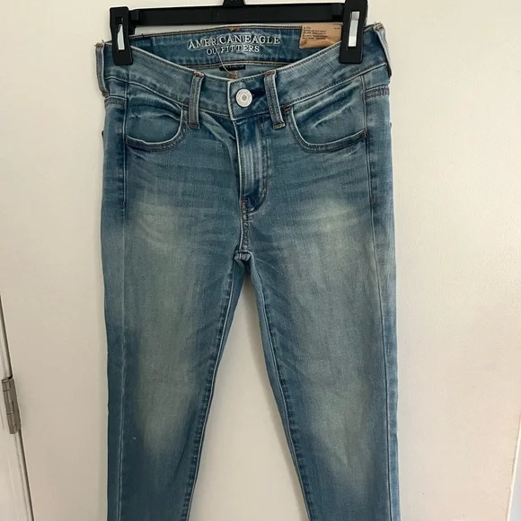 American Eagle low-rise Skinny Jean - Picture 1 of 6